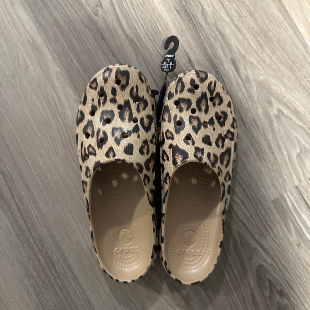 Women crocs